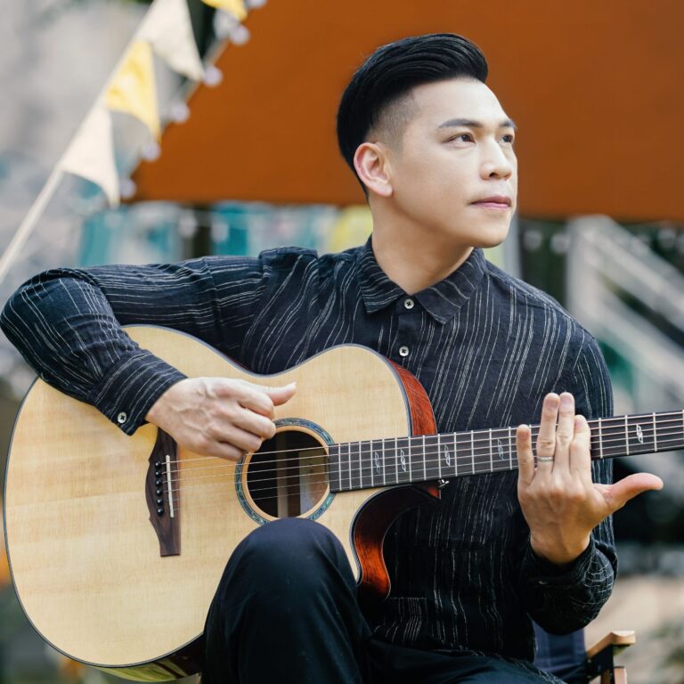 Haipeng Lan