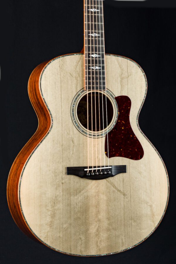 Collings SJ-41 BC: 베어클로 스프루스 탑과 로즈우드 뒷판·옆판 기타